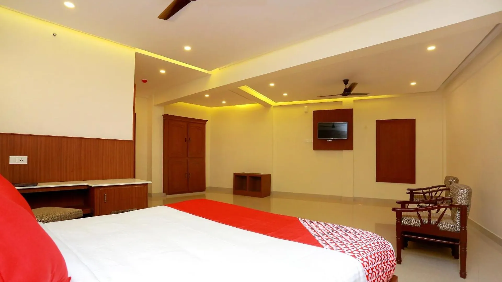*** Hotel Capital O Kovilakam Residency Thrissur India